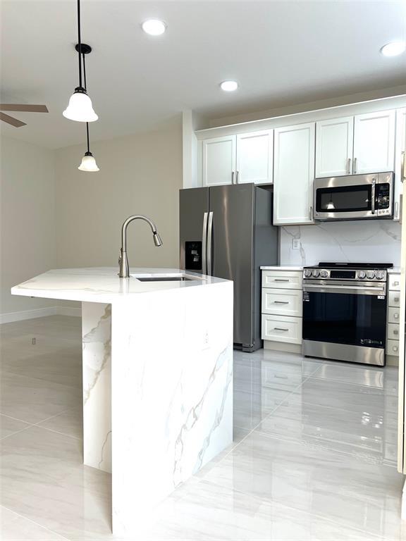 Foto del edificio - 14547 Pleach St