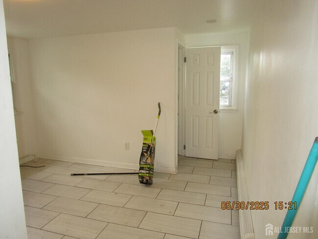Foto del edificio - 147 Vineyard Rd