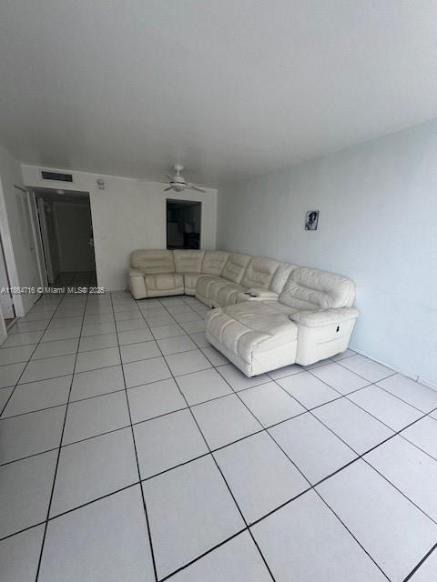 Building Photo - 1301 NE Miami Gardens Dr