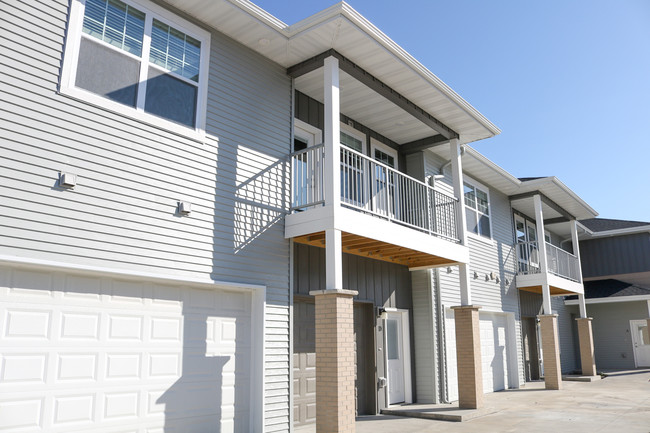 Foto del edificio - Maple Wood Townhomes