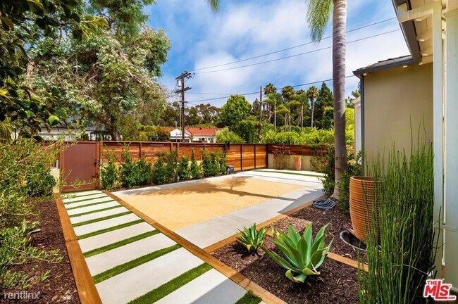 Foto del edificio - 2 br, 1 bath House - 719 Iliff St
