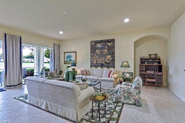 Foto del edificio - 3 br, 2 bath House - 111 Palm Bay Ln Apt B