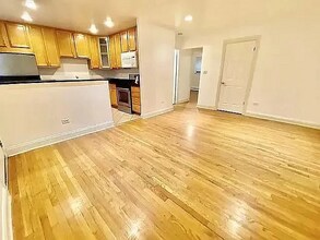 Building Photo - 4416 N Kostner Ave