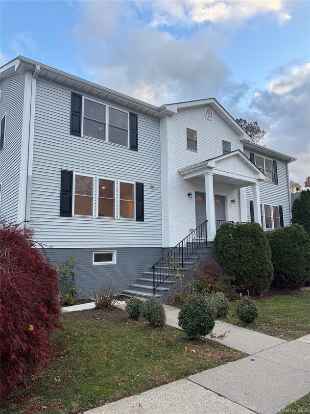 Foto principal - 91-93-93 Henry Ave