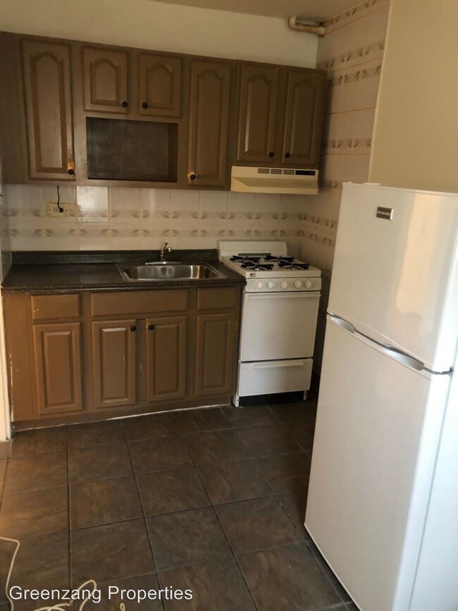Foto del edificio - 715 E Church Ln