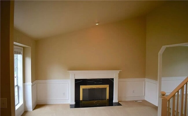 Building Photo - Spacious 4bd in Sammamish!