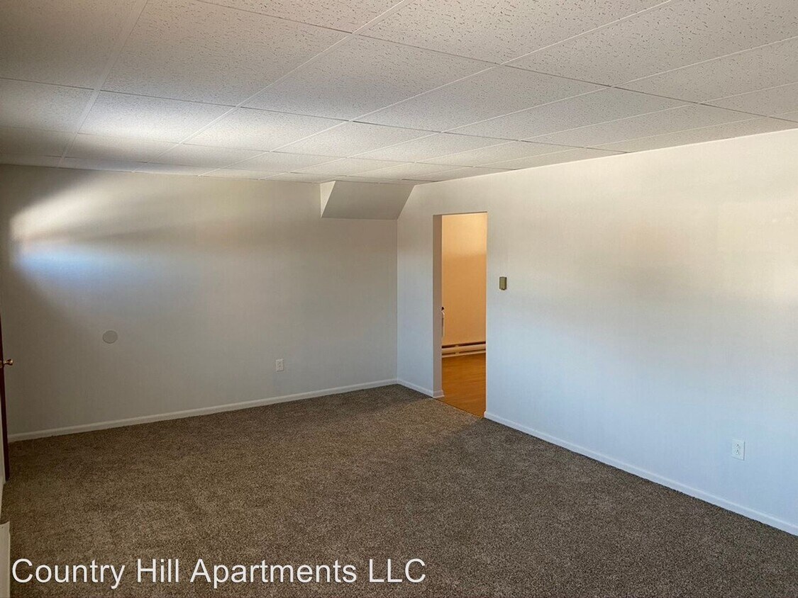 126 Country Hill Rd, Orwigsburg, PA 17961 Room for Rent in Orwigsburg