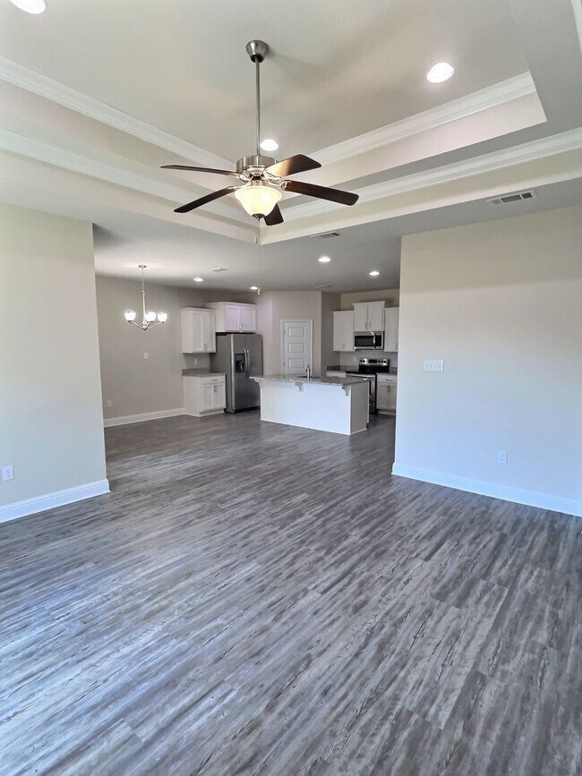 Building Photo - Beautiful 4-Bedroom, 2-Bath Home in Ocean ...