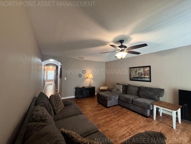 Building Photo - FURNISHED Summerfield Townhome