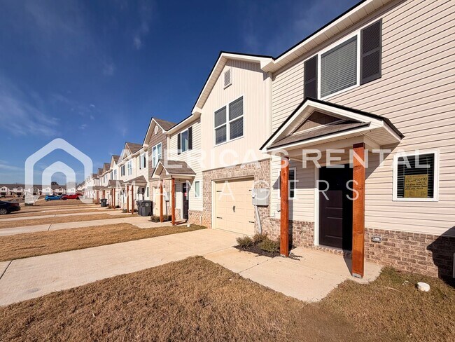 Building Photo - Spacious Two-Story Townhome with Open Layout!