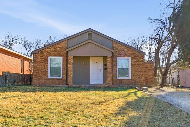 Building Photo - 541 E N 18th St