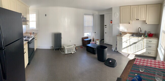 Kitchen - 191 Hempstead St