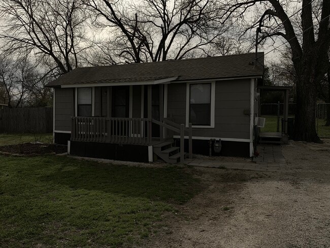 Building Photo - 1110 Wilson St