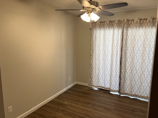 Foto del edificio - 1639 N Jeanette Ave