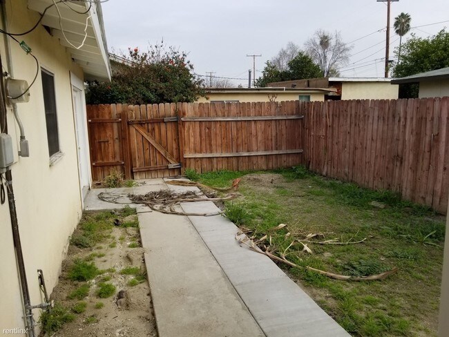 Foto del edificio - 1075 E Oakland Ave