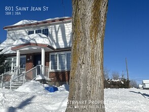 Building Photo - 801 St Jean St