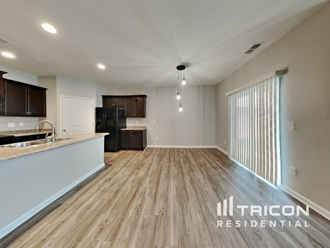 Building Photo - 6725 Championship Drive Whitsett NC