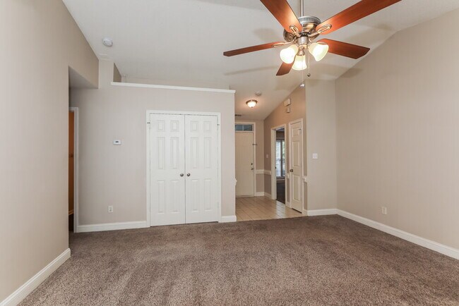 Building Photo - 1007 Salmon River Dr