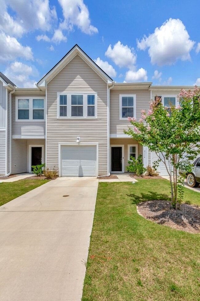 Building Photo - Beautiful 3-bedroom, 2.5-bathroom townhome...
