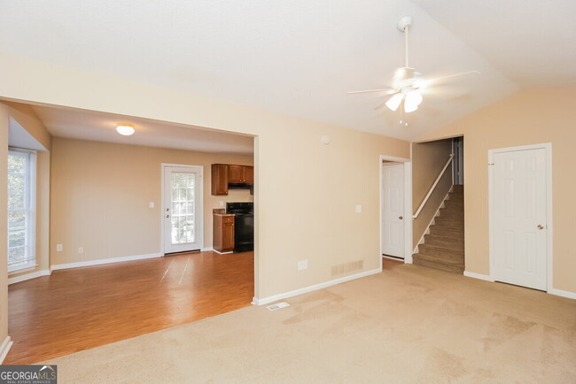 Foto del edificio - 5380 Muirwood Pl