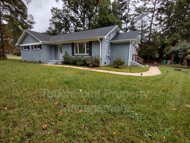 Foto principal - 6414 Elmwood Cir