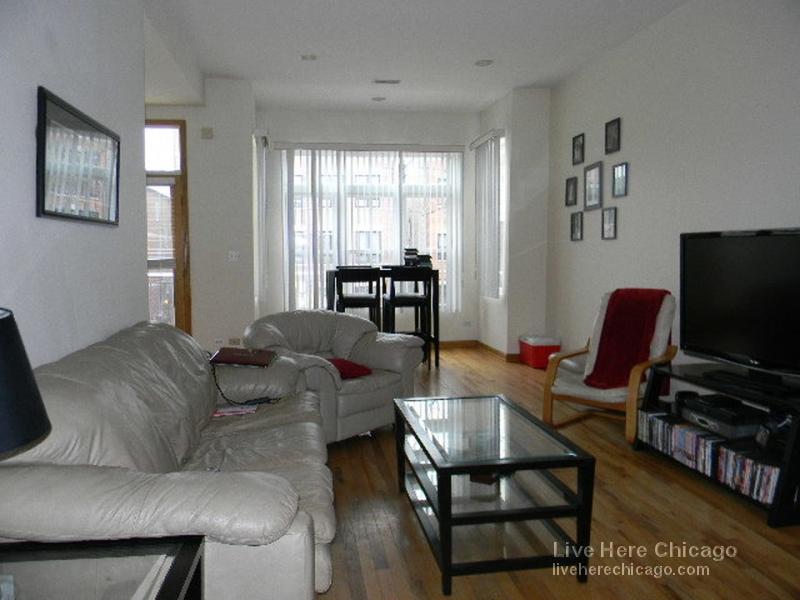 Foto principal - 3215 N Racine Ave