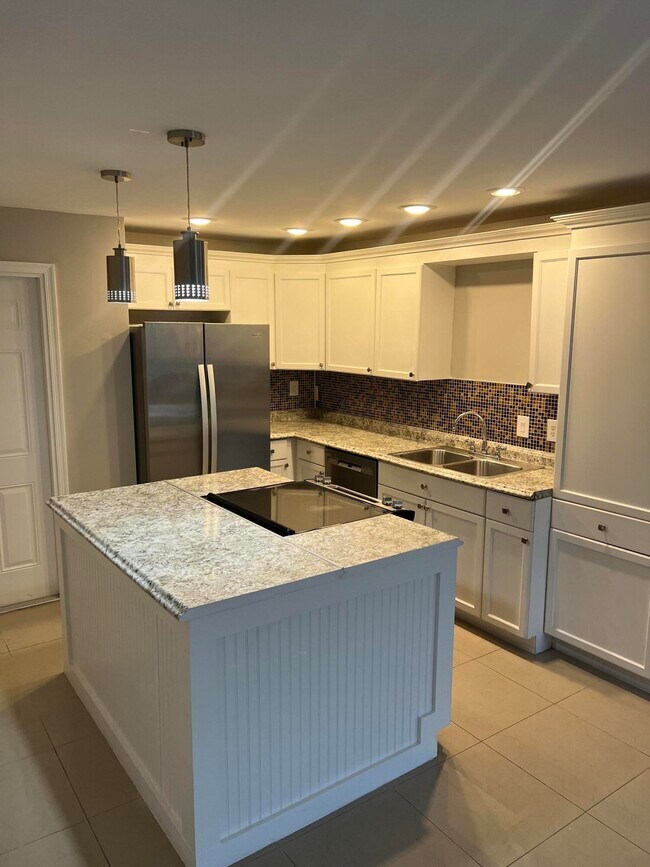 Foto del edificio - 9173 E Highland Pines Blvd