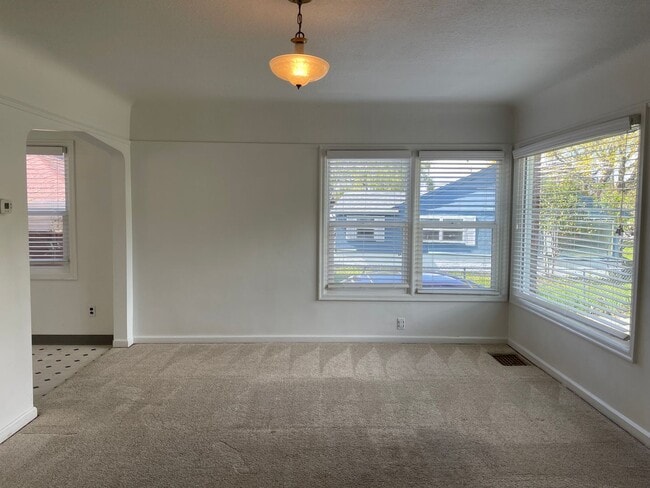 Building Photo - H3309-3311