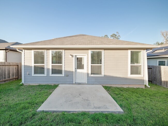 Building Photo - 10711 Catclaw Ct