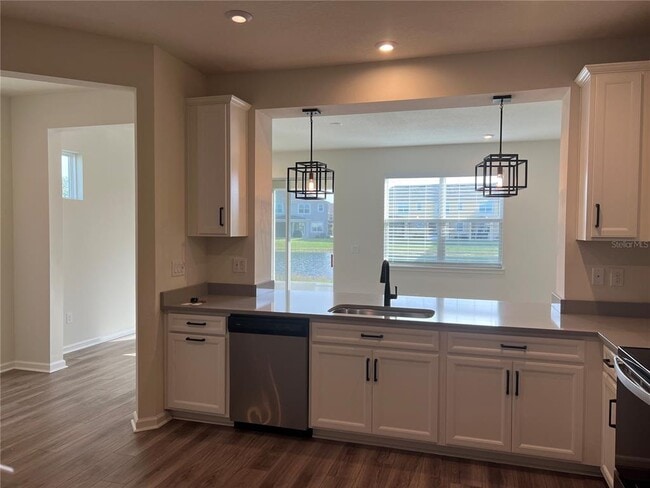 Building Photo - 5531 Pleasantview Ct