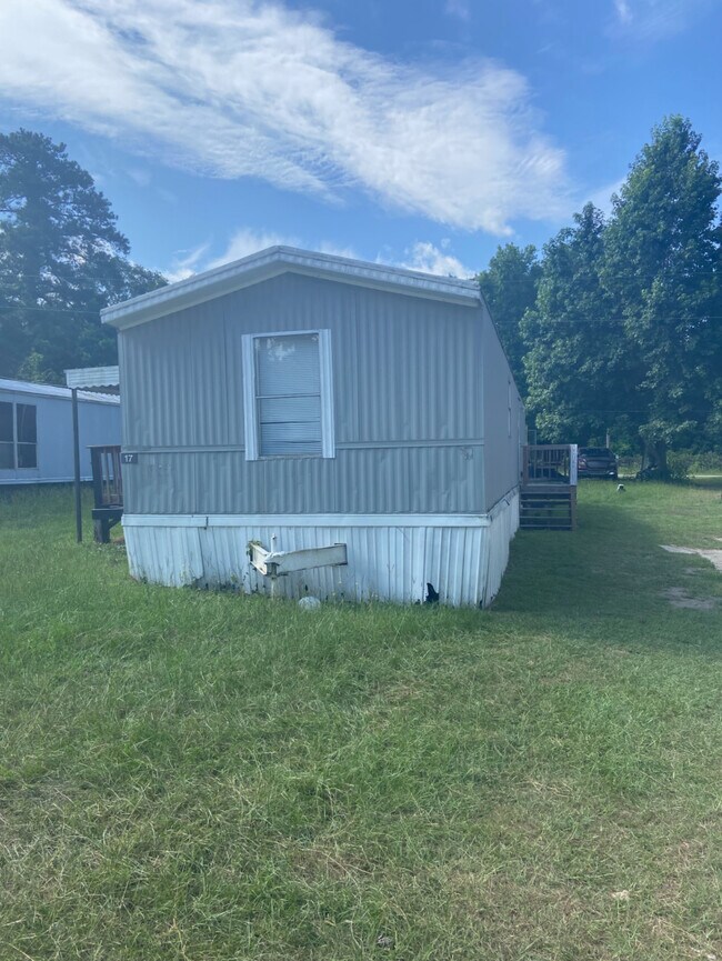 Foto del edificio - 19 Kinnett Dr