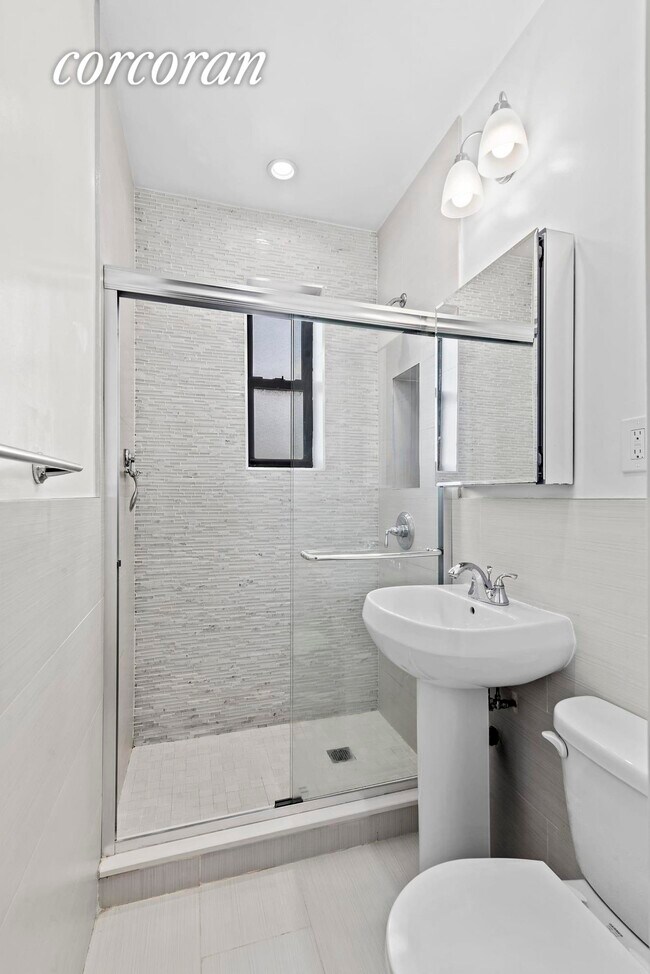 Foto del edificio - 21-28-28 35th St