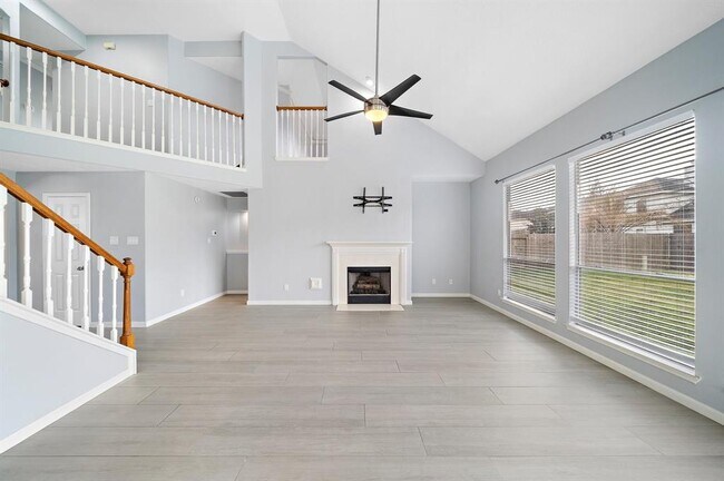 Building Photo - 17527 W Copper Lakes Dr