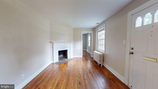 Foto del edificio - 15 E Custis Ave