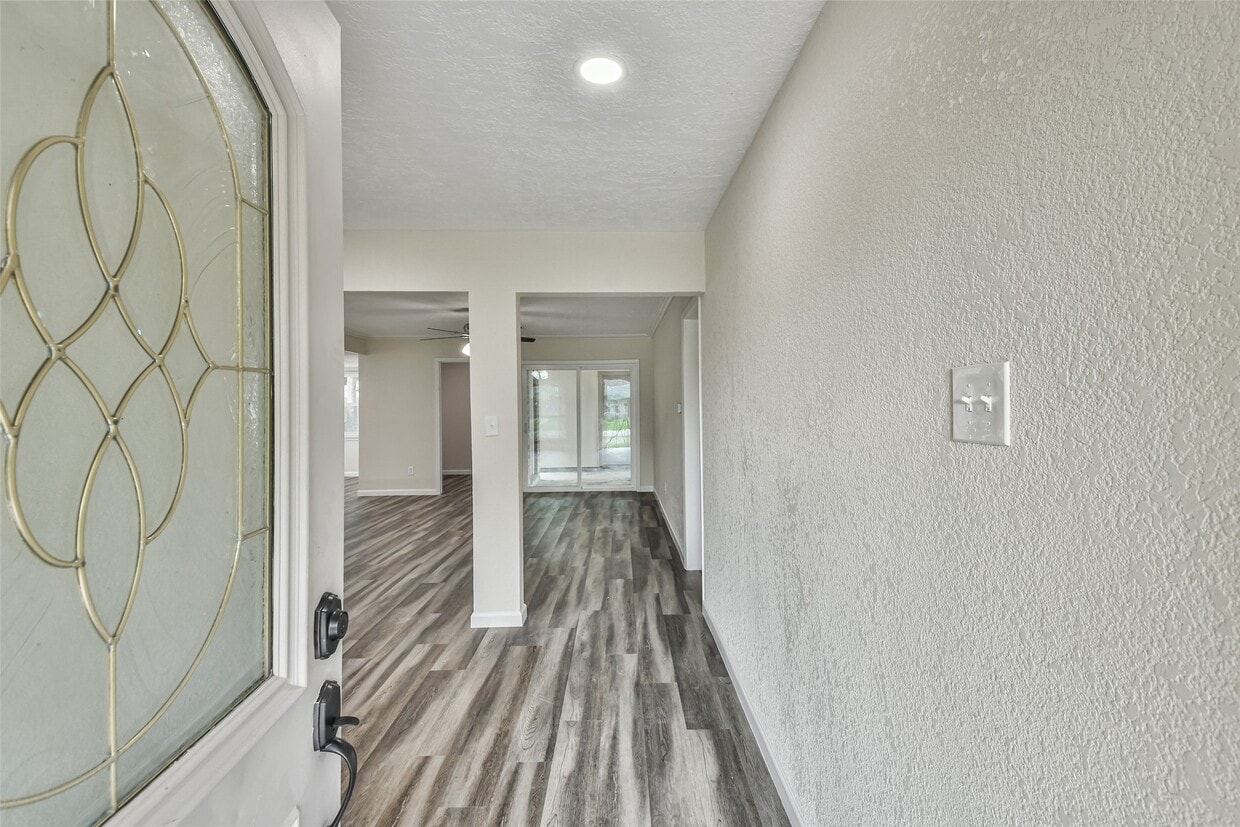 Building Photo - 12614 Dermott Dr