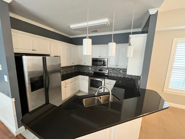 Foto del edificio - 921 Mitchell Ln