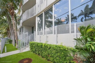 Building Photo - 2100 Park Ave
