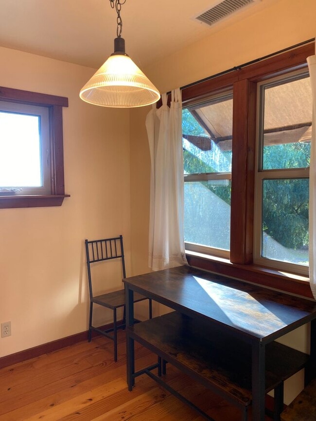 Building Photo - Heart of Downtown Ojai