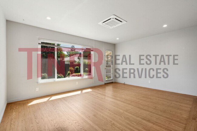 Foto del edificio - Elmhurst 2 Bedroom Home