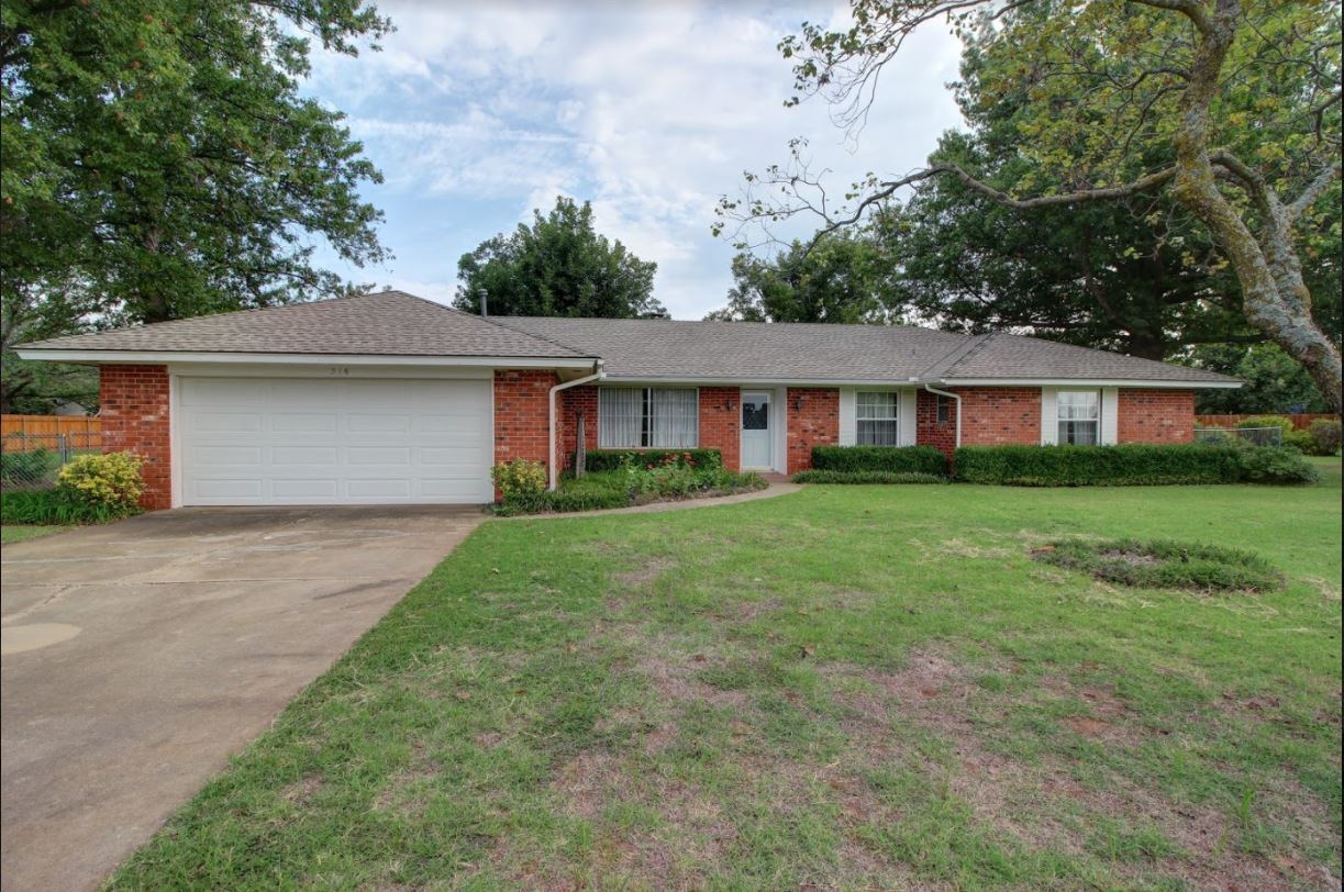 Primary Photo - 316 Ramblewood Terrace