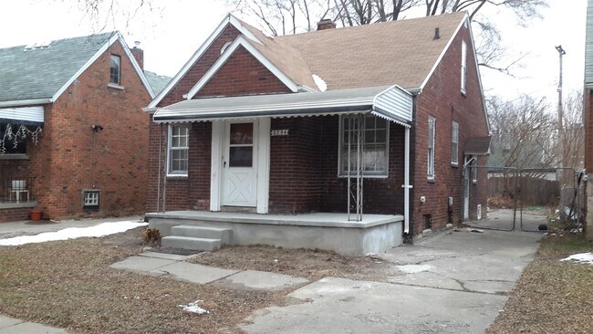 Building Photo - 8544 Roselawn St