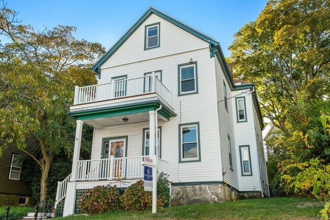 Building Photo - 38 Juniper St