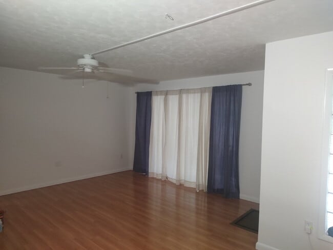 Building Photo - "Quite and Peaceful 2-Bed, 2-Bath Condo in...