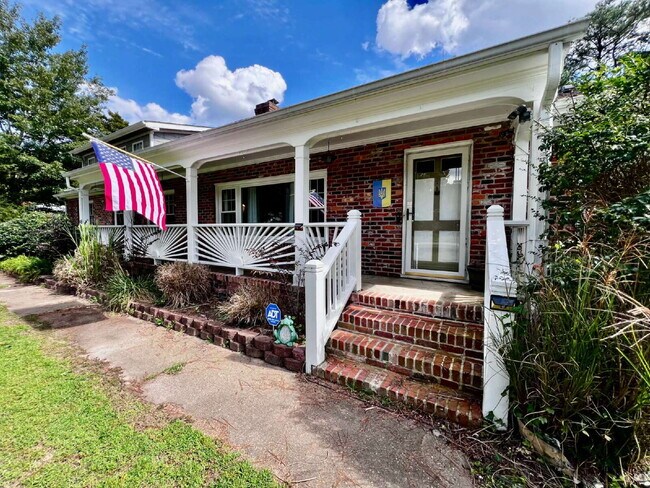 Foto del edificio - Love Where You Live in Lake Shores!