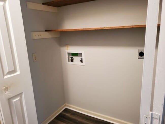 Building Photo - 109 Robin Dr
