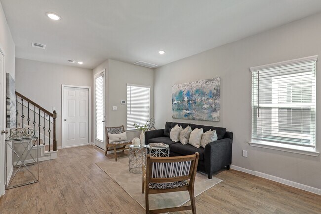 Foto del edificio - 13507 Axel Ln