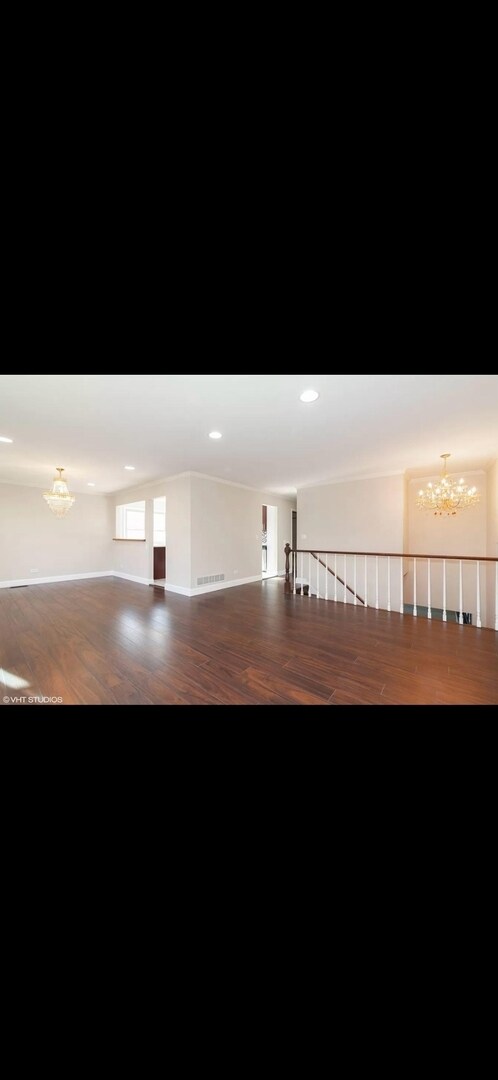 Foto del edificio - 7S640 Lynn Dr