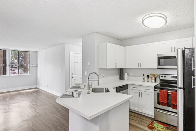 Foto del edificio - 4303 W Atlantic Blvd