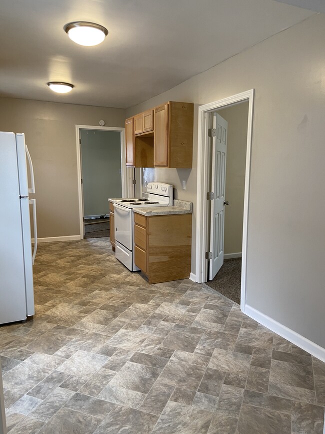 Building Photo - 986 Tritt Dr