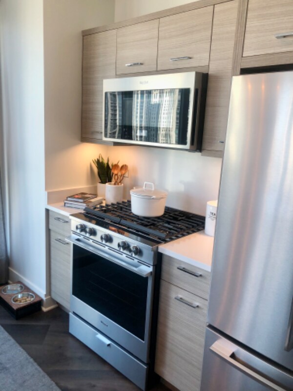 Primary Photo - 288 N Canal St